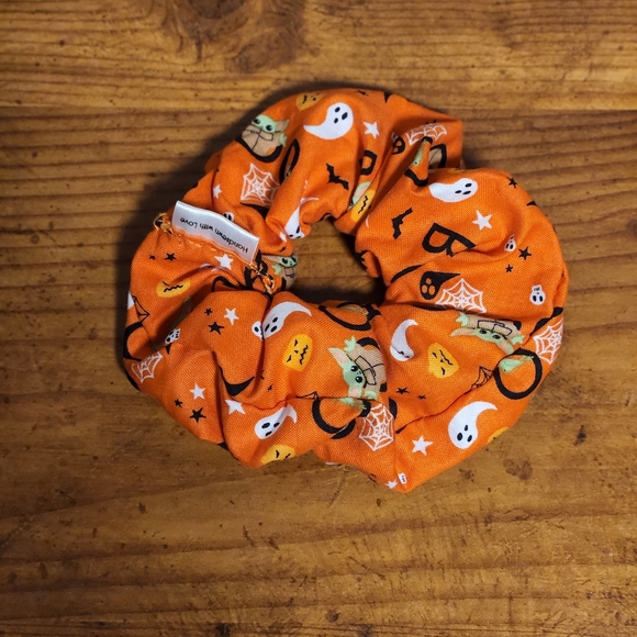 3 for 20** Brand new Mandalorian halloween scrunchie handmade handsewn - Picture 2 of 5